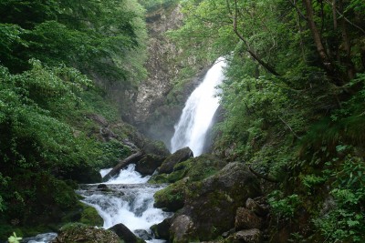 006 - Cascata del Saut dal ponte ancora piÃ¹ da lontano.JPG