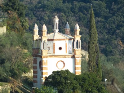 004 - Chiesa 5 Campanili andando verso Castel Gavone.jpg